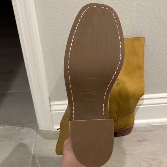 FRYE AND CO. Mustard Gold Heeled Boots - Picture 4 of 6